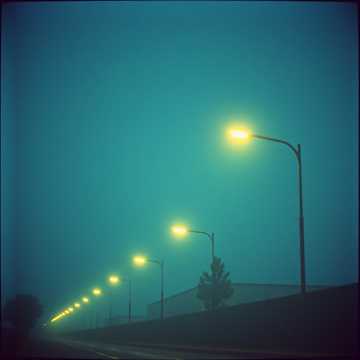 夜晚的街灯 cover art